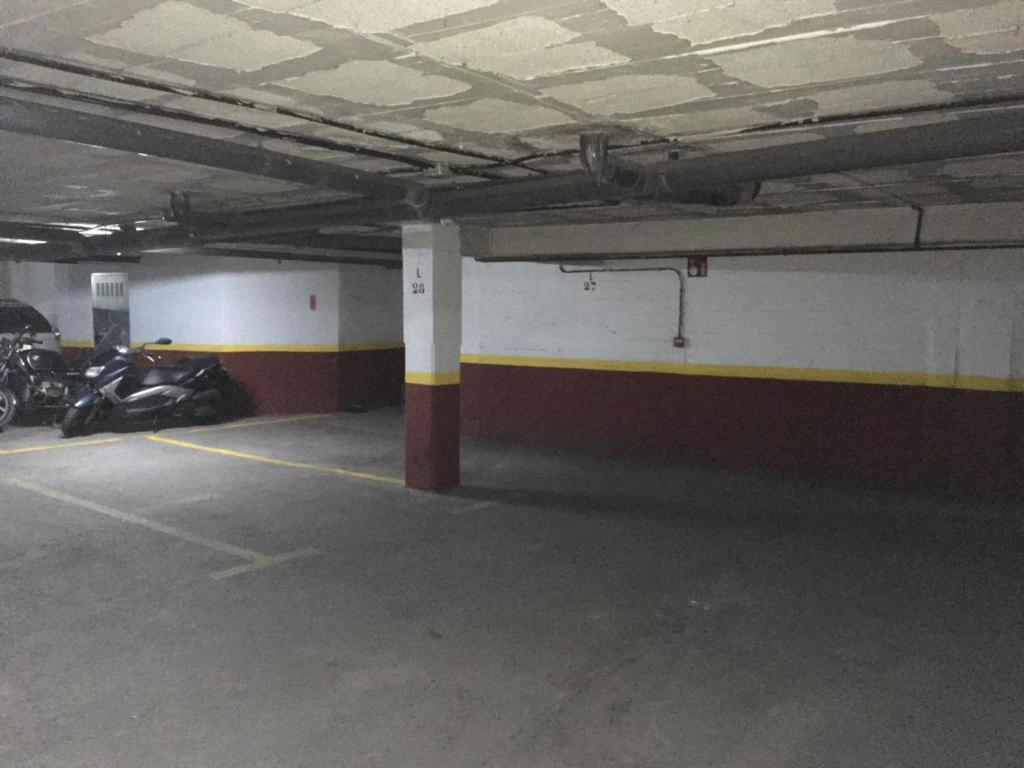 Conde Center Premium Suites, Free Parking Sewilla Zewnętrze zdjęcie