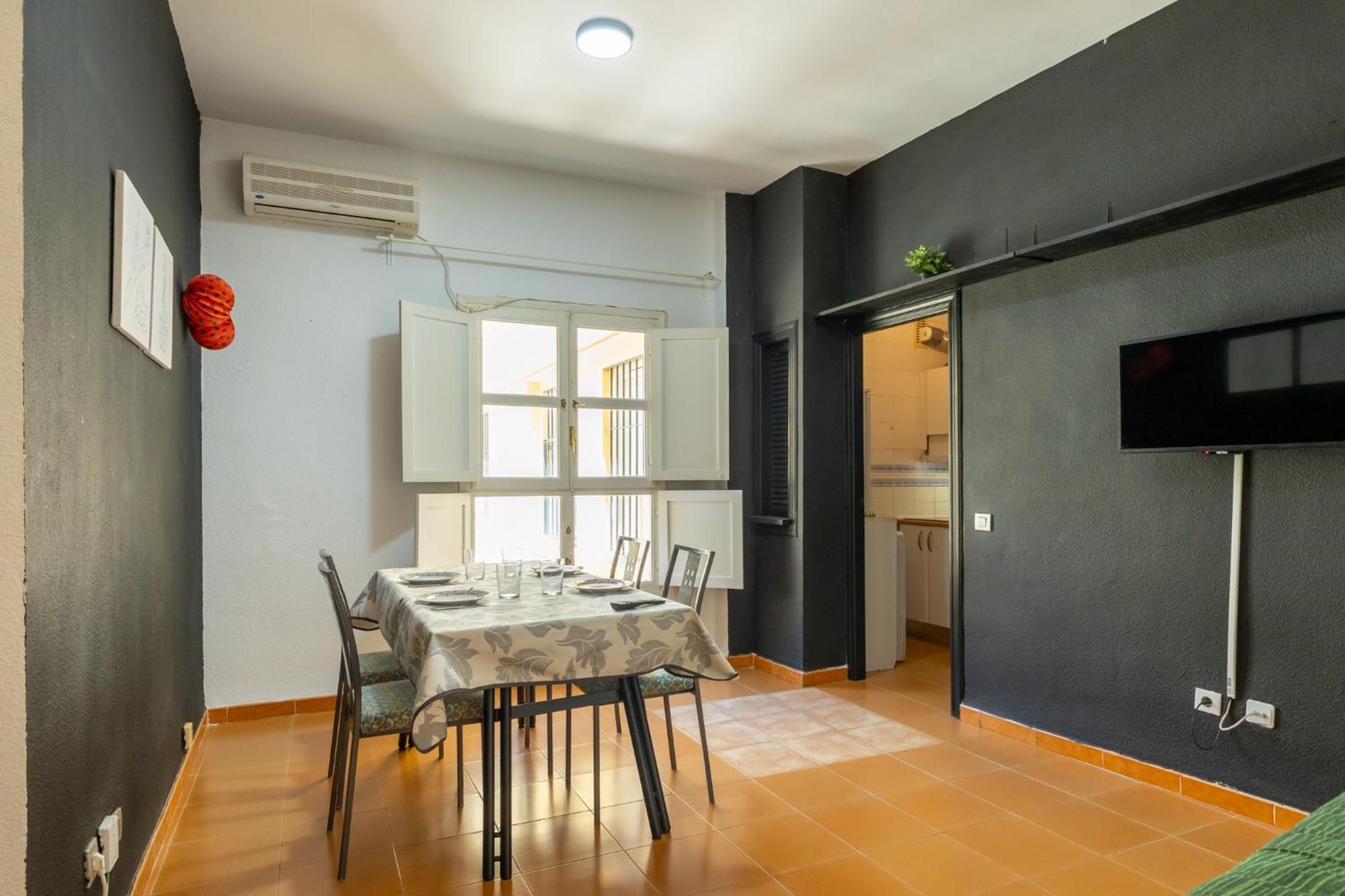 Conde Center Premium Suites, Free Parking Sewilla Zewnętrze zdjęcie