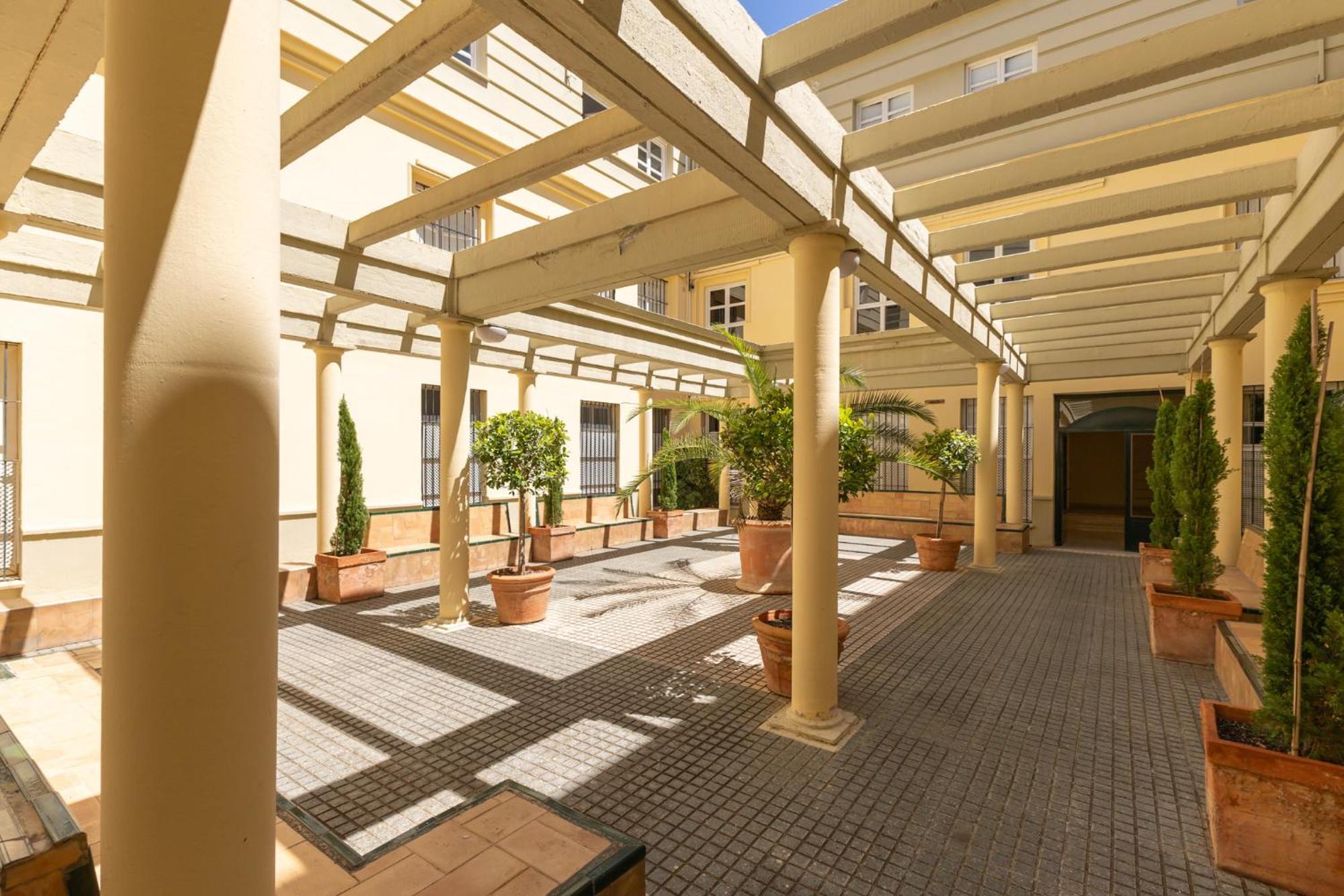 Conde Center Premium Suites, Free Parking Sewilla Zewnętrze zdjęcie